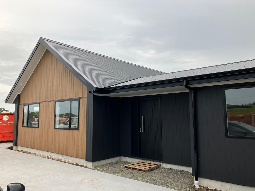 Quality Kiwi homes—that's our goal. We need to build more safe, warm, and solid homes for our families and for our future. We make it easy and affordable, and with our industry connections, we get it done for you. Our crew of professionals is ready to start whenever and wherever.