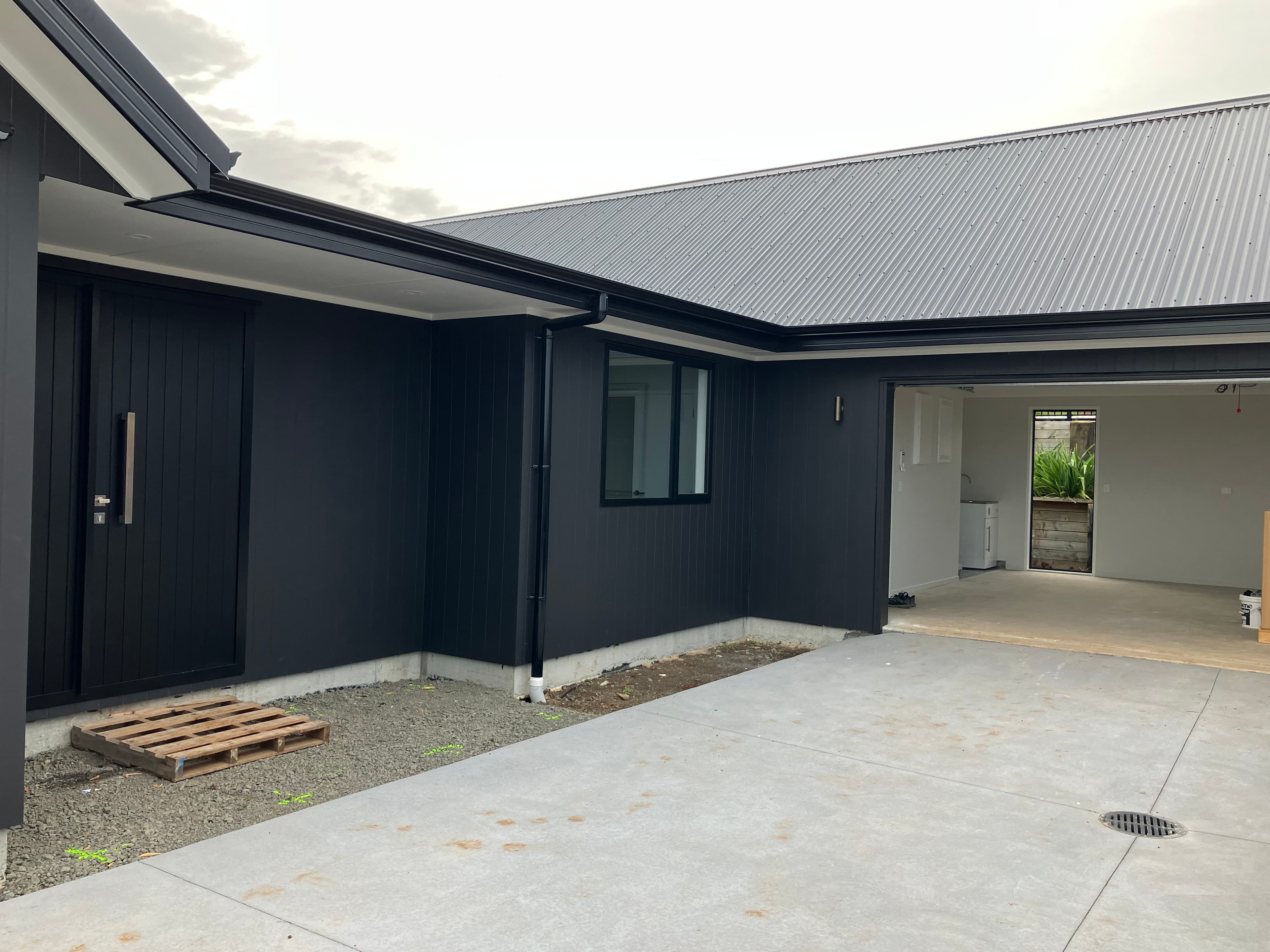 Integrated Homes LTD offers stunning new builds in Manukau and Franklin. Discover your dream home with our innovative designs and quality craftsmanship.